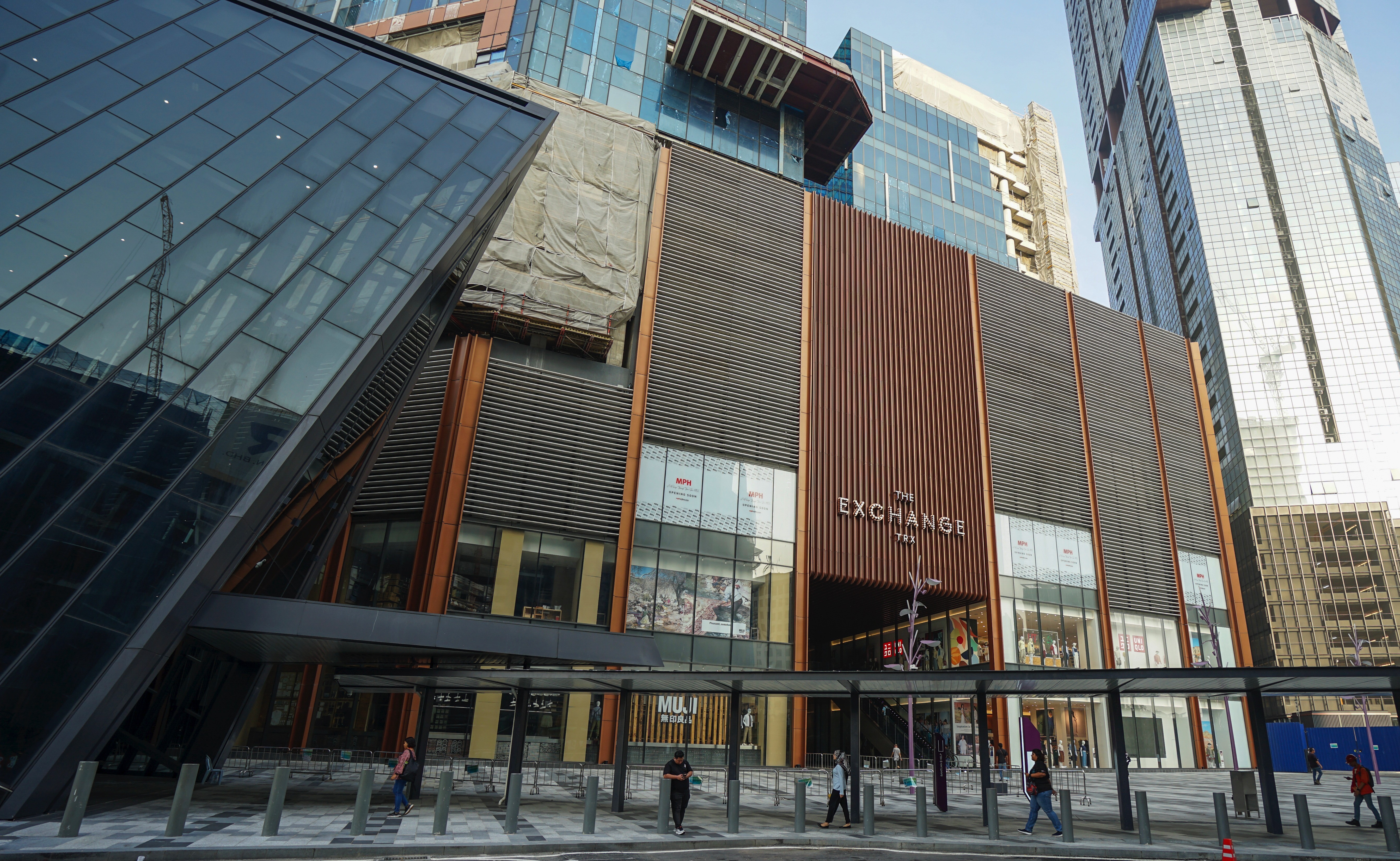 TRX is a walkable district with sheltered walkways that link pedestrians from the MRT station to other buildings