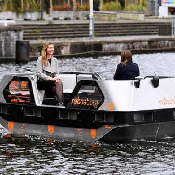 Smart solution, Roboat in Amsterdam