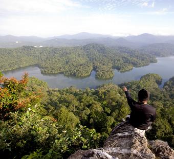 Hikers on the top of Tabur Hill